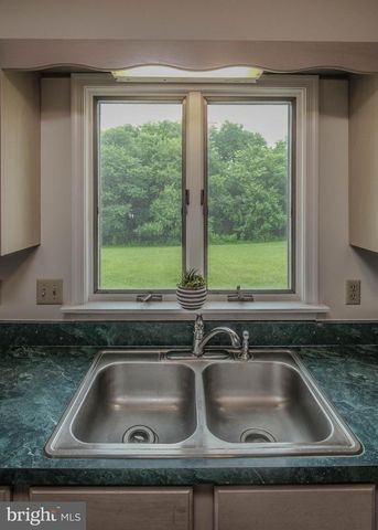 89 HADRIAN CT, Martinsburg, WV 25403