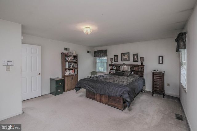 89 HADRIAN CT, Martinsburg, WV 25403