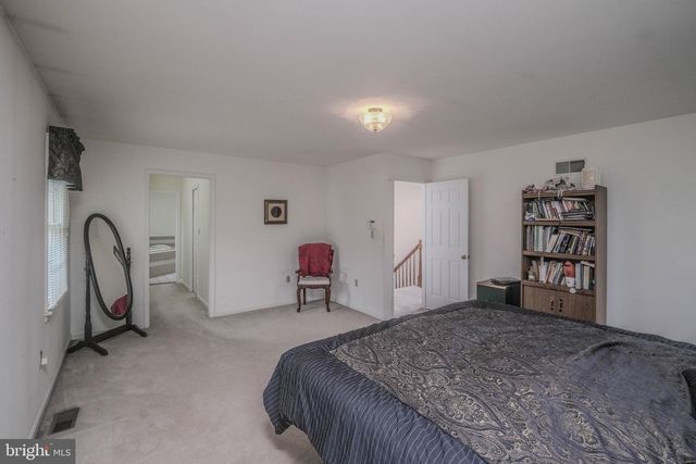 89 HADRIAN CT, Martinsburg, WV 25403