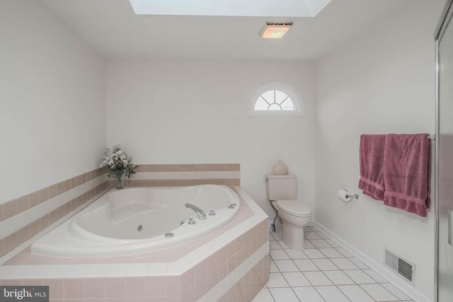 89 HADRIAN CT, Martinsburg, WV 25403