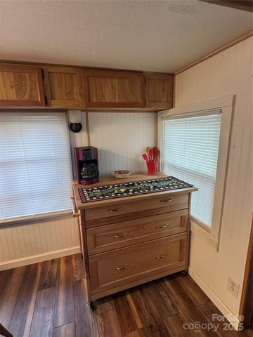 103 Teaberry Lane, Newland, NC 28657