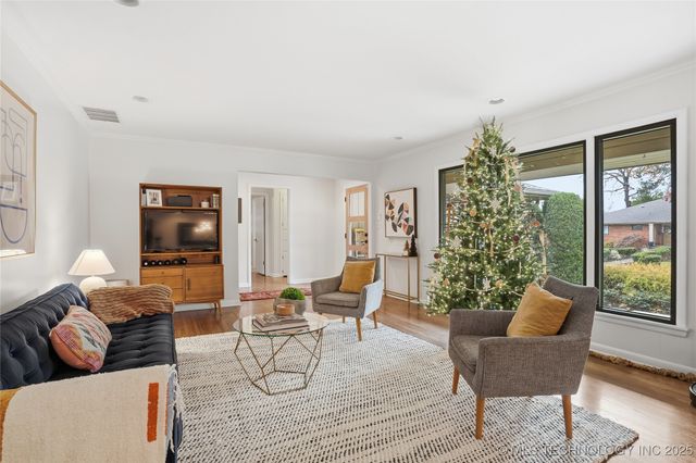 2817 E 39th Street, Tulsa, OK 74105