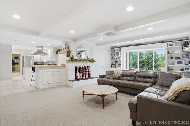 2817 E 39th Street, Tulsa, OK 74105