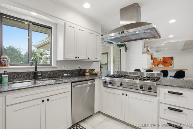 2817 E 39th Street, Tulsa, OK 74105