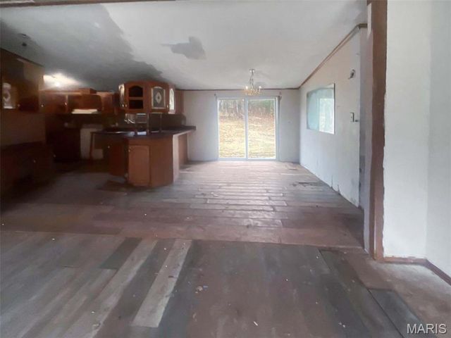 401 Hill Side Road, De Soto, MO 63020