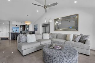 10684 Gulf Shore DR B-302, Naples, FL 34108