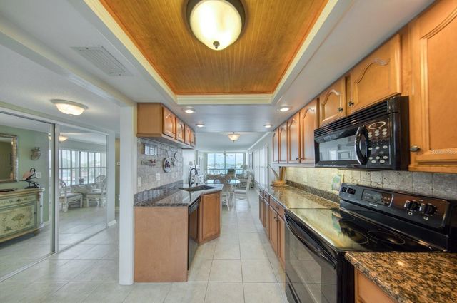 105 ISLAND WAY 138, Clearwater, FL 33767