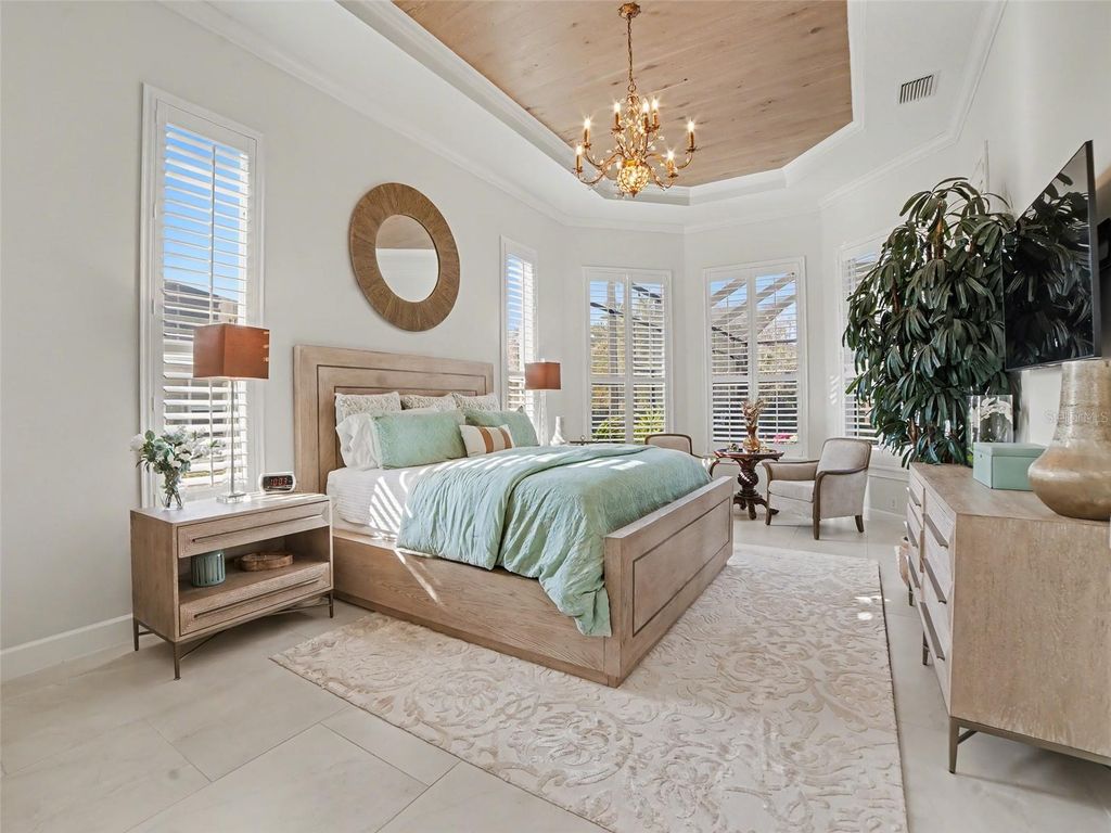 Image 11 of property listing at 8921 EAGLE WATCH DRIVE, Riverview, FL 33578