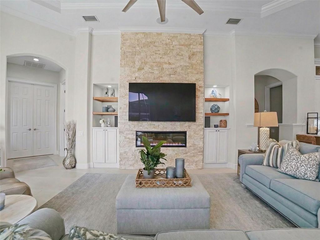 Image 28 of property listing at 8921 EAGLE WATCH DRIVE, Riverview, FL 33578