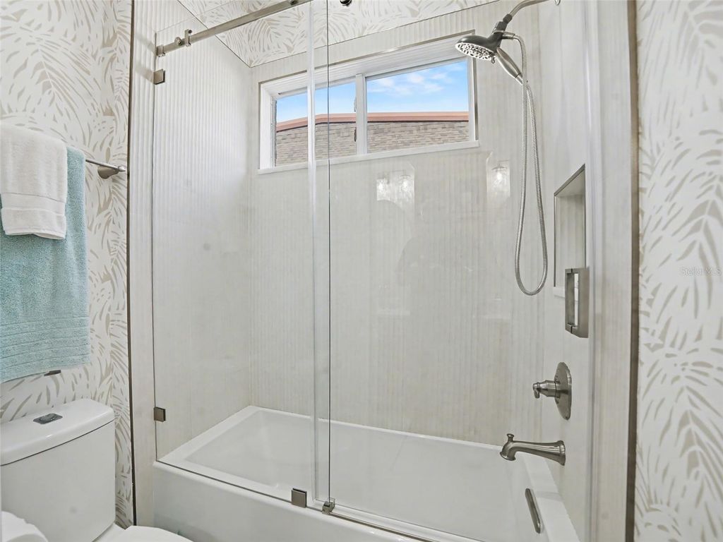 Image 35 of property listing at 8921 EAGLE WATCH DRIVE, Riverview, FL 33578