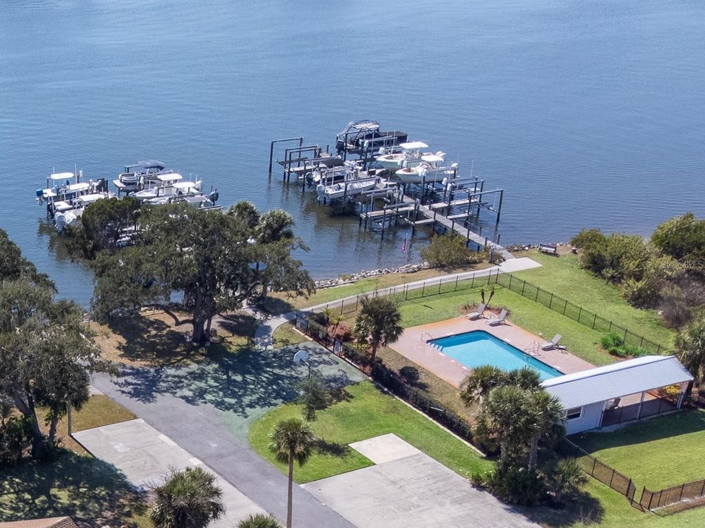 Image 60 of property listing at 8921 EAGLE WATCH DRIVE, Riverview, FL 33578