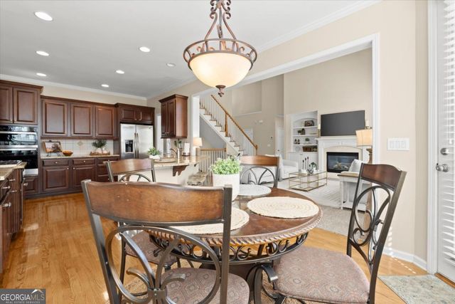 916 Laurelwood Court, Canton, GA 30115