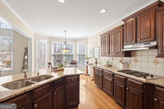 916 Laurelwood Court, Canton, GA 30115