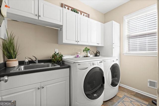 916 Laurelwood Court, Canton, GA 30115