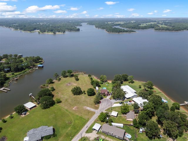 7505 Parkview Drive, Bonham, TX 75418