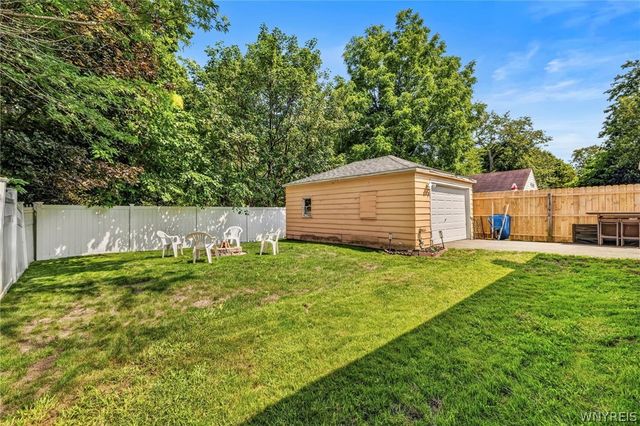 927 88th Street, Niagara Falls, NY 14304