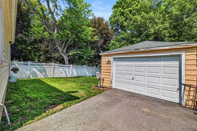 927 88th Street, Niagara Falls, NY 14304