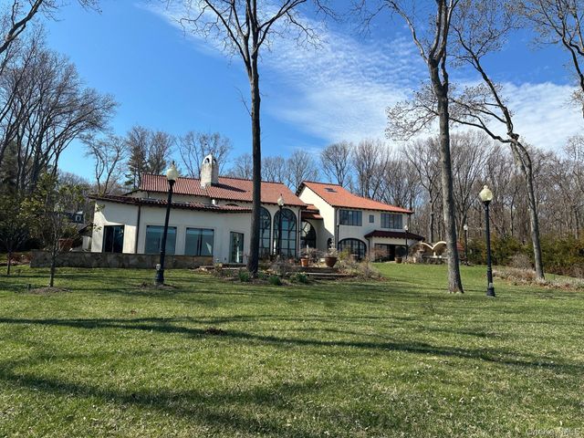 1 Sea Crest Drive, Lloyd Neck, NY 11743