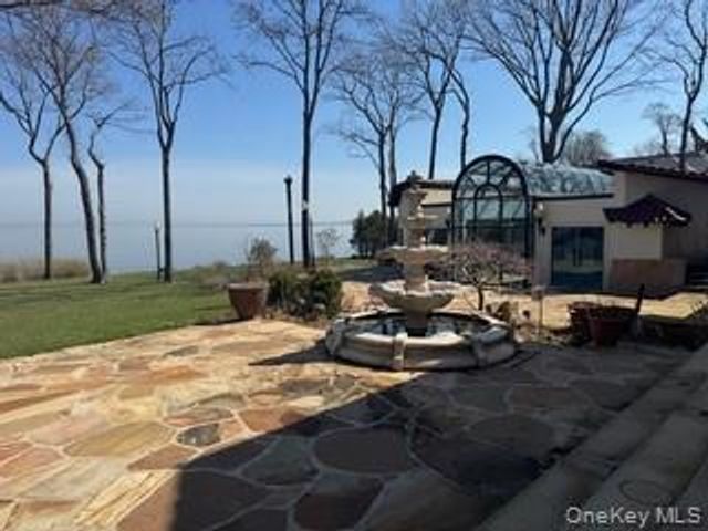 1 Sea Crest Drive, Lloyd Neck, NY 11743