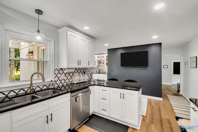 730 Mira Vista Drive SE, Huntsville, AL 35802