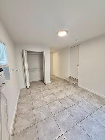 4333 SW 51st St, Dania Beach, FL 33314