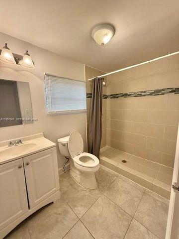 4333 SW 51st St, Dania Beach, FL 33314