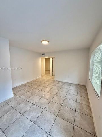 4333 SW 51st St, Dania Beach, FL 33314