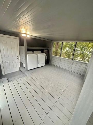 4333 SW 51st St, Dania Beach, FL 33314