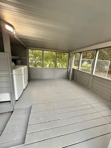 4333 SW 51st St, Dania Beach, FL 33314