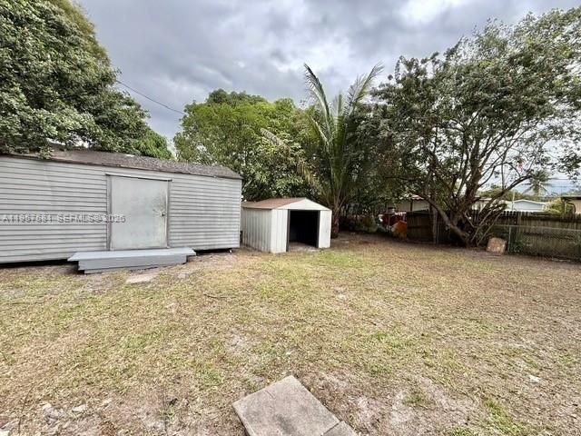 4333 SW 51st St, Dania Beach, FL 33314