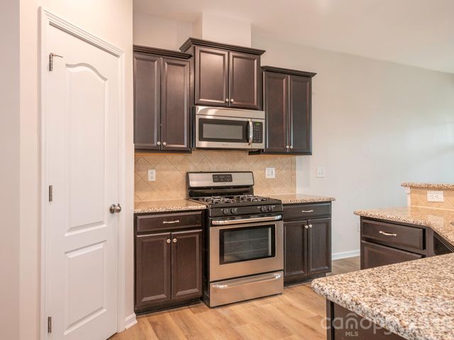 2713 Sawbridge Lane, Gastonia, NC 28056