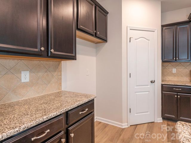 2713 Sawbridge Lane, Gastonia, NC 28056