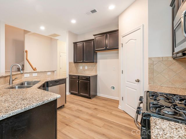 2713 Sawbridge Lane, Gastonia, NC 28056