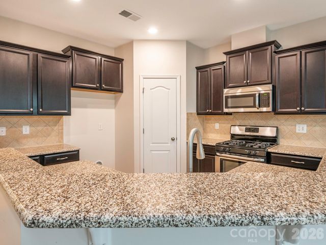 2713 Sawbridge Lane, Gastonia, NC 28056