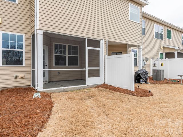 2713 Sawbridge Lane, Gastonia, NC 28056