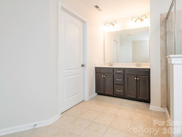 2713 Sawbridge Lane, Gastonia, NC 28056