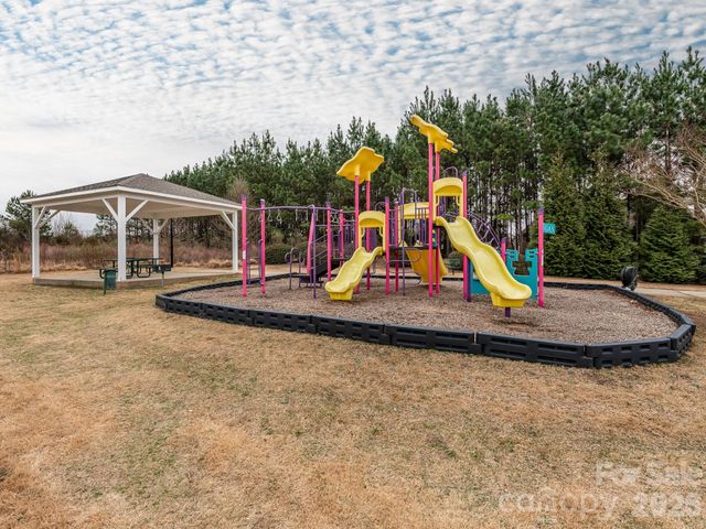 2713 Sawbridge Lane, Gastonia, NC 28056