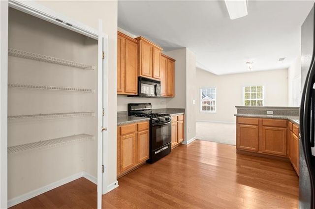 3361 Raes Creek Road 8, Marietta, GA 30008