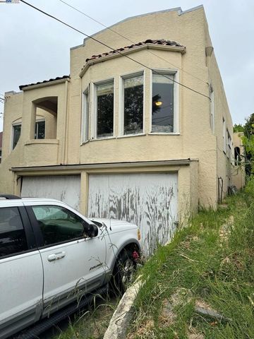 2123 High St, Oakland, CA 94601