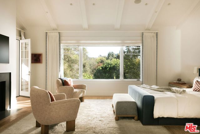 13167 Boca De Canon Lane, Los Angeles, CA 90049