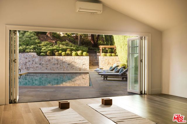 13167 Boca De Canon Lane, Los Angeles, CA 90049