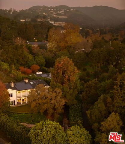 13167 Boca De Canon Lane, Los Angeles, CA 90049