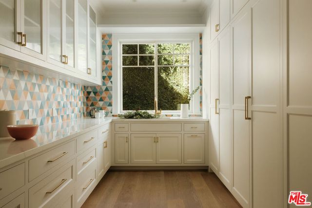 13167 Boca De Canon Lane, Los Angeles, CA 90049