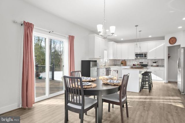 6710 GINSENG LN, King George, VA 22485