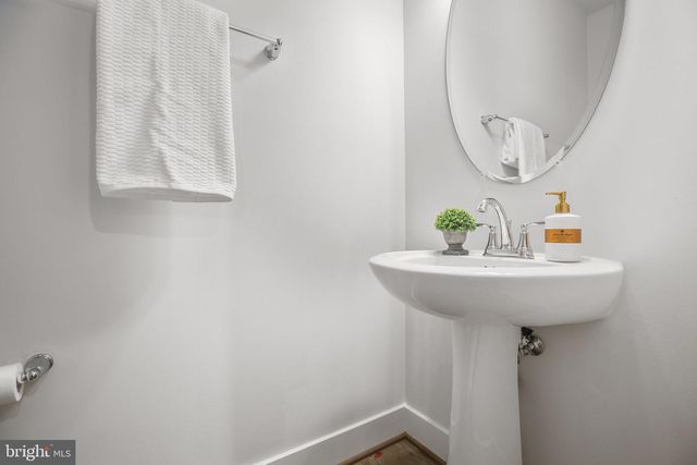 6710 GINSENG LN, King George, VA 22485