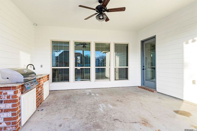 40285 Buchanan Ct, Prairieville, LA 70769