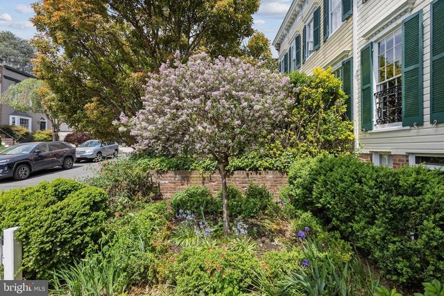 1689 32ND ST NW, Washington, DC 20007