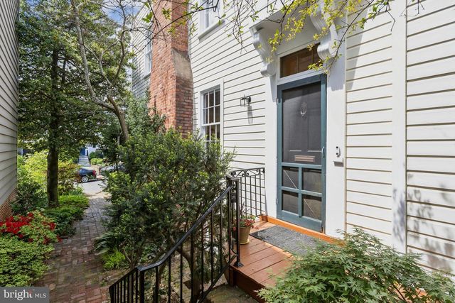 1689 32ND ST NW, Washington, DC 20007