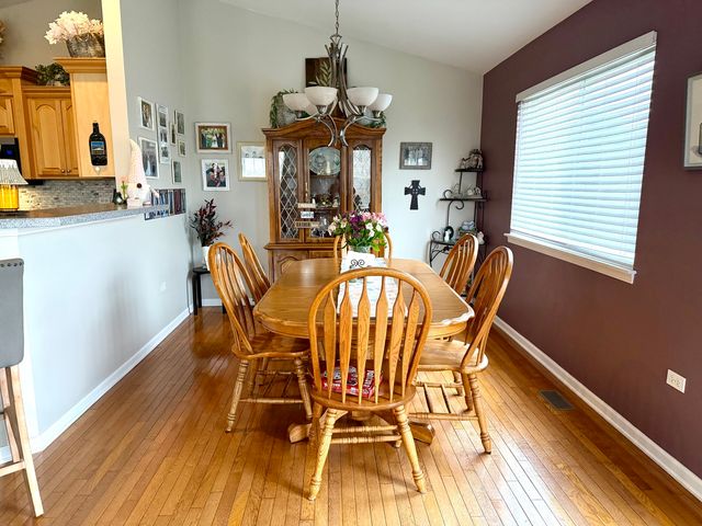 2939 SAGANASHKEE Lane, Naperville, IL 60564