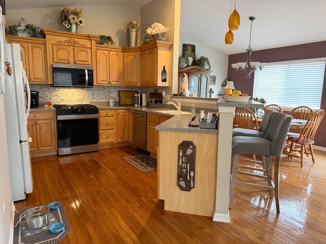 2939 SAGANASHKEE Lane, Naperville, IL 60564